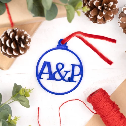 Bola de navidad de metacrilato con nombre personalizado