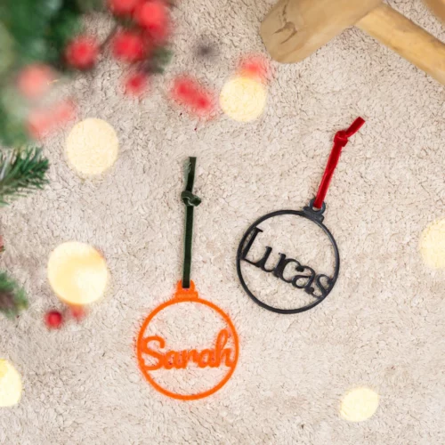 Bola de navidad de metacrilato con nombre personalizado