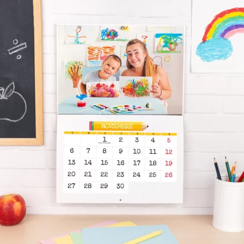 Calendario de pared personalizado grapado