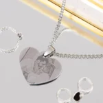 Colgante corazón grabado