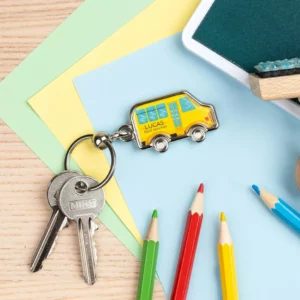 Llavero metálico personalizado con forma de coche