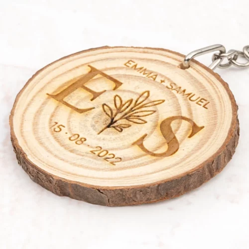 Llaveros de madera natural grabados
