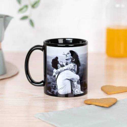 Taza negra personalizada