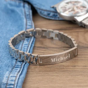 Esclava de hombre con grabado