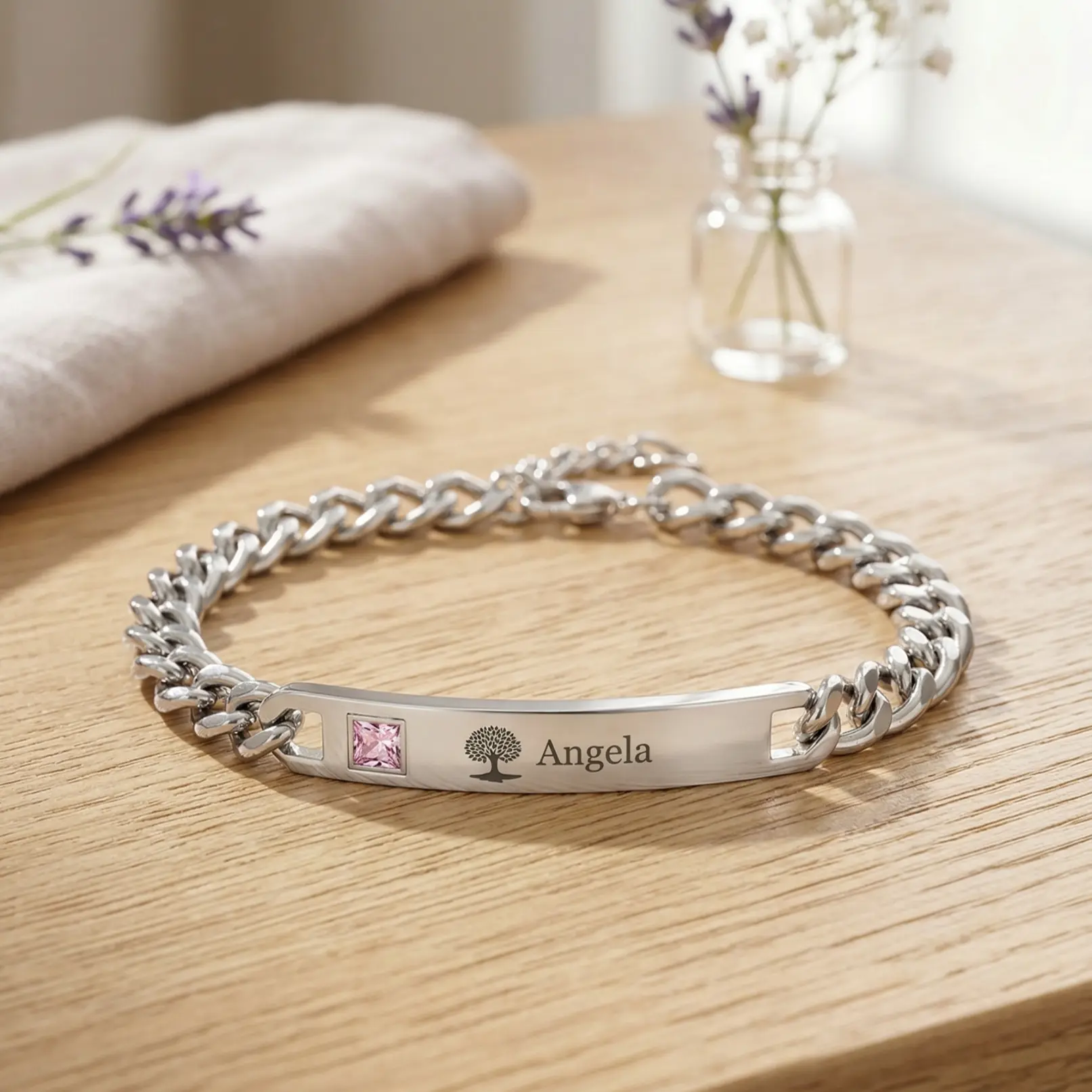 Esclava de mujer con grabado