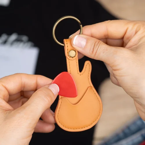 Llavero Porta Púas de Guitarra