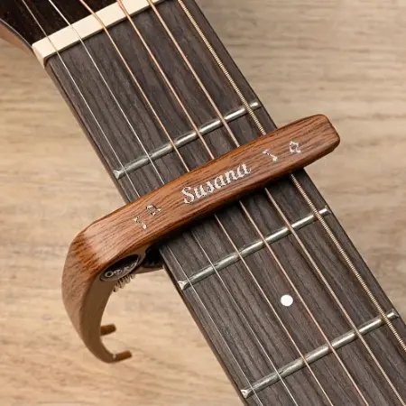 Cejilla de Guitarra Personalizada