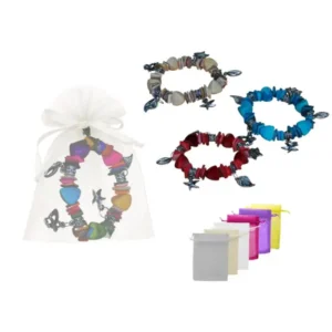 Pulsera de nácar con abalorios y bolsa de tul