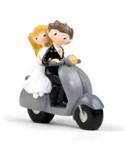Figura pastel de novios Pop y Fun en scooter