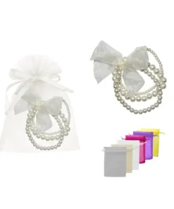 Pulsera triple de perlas blancas con lazo y bolsa de tul